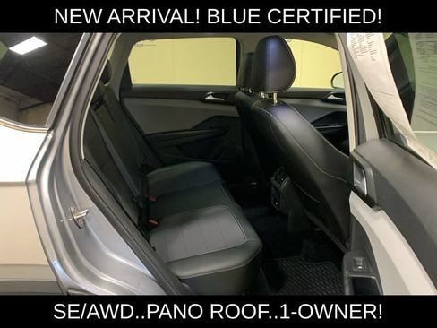 Used 2022 Volkswagen Taos SE w/ Panoramic Sunroof Package FWD image 14