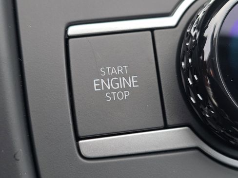 New 2026 Volkswagen Tiguan SE image 25