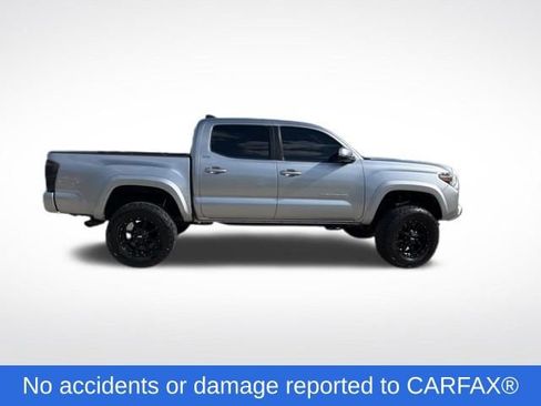 Used 2022 Toyota Tacoma SR5 w/ Technology Package AWD/4WD image 2