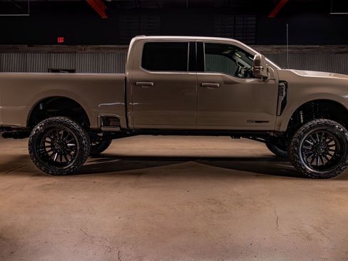 Used 2026 Ford F250 King Ranch w/ Chrome Package image 11