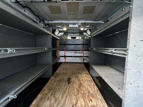 Used 2017 Ford Transit 350 148 Low Roof image 9