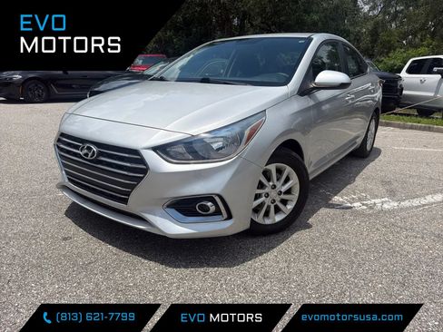 Used 2020 Hyundai Accent SEL FWD image 1