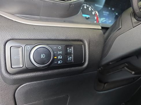 Used 2024 Ford Explorer XLT w/ Equipment Group 202A AWD/4WD image 26
