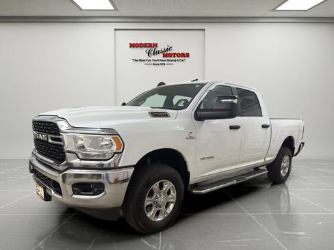 Used 2024 RAM 2500 Big Horn w/ Off Road Package AWD/4WD image 3