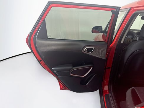 Used 2025 Kia Soul LX w/ LX Technology Package image 26