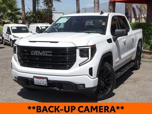 Used 2024 GMC Sierra 1500 Elevation w/ LPO, Elevation Black Package AWD/4WD image 4
