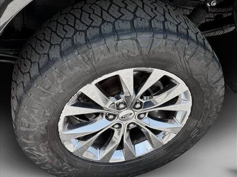 Used 2015 Ford F150 Lariat AWD/4WD image 9