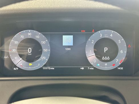 Used 2026 Land Rover Range Rover Velar S image 16