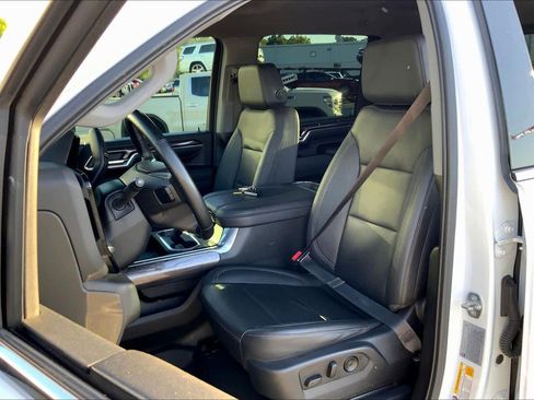 Used 2024 Chevrolet Silverado 2500 LTZ w/ LTZ Convenience Package image 8