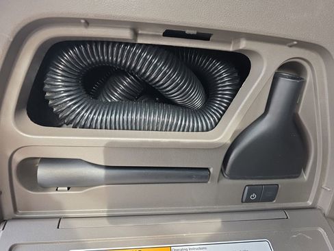 Used 2016 Honda Odyssey SE image 16