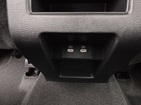 New 2025 Mitsubishi Outlander SE image 17