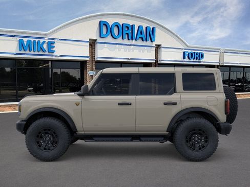 New 2026 Ford Bronco Badlands AWD/4WD image 3
