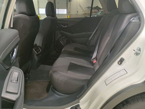 Used 2025 Subaru Outback Premium image 22