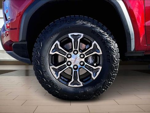 Used 2023 GMC Canyon AT4 w/ AT4 Premium Package image 9
