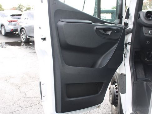 Used 2023 Mercedes-Benz Sprinter 4500 image 20