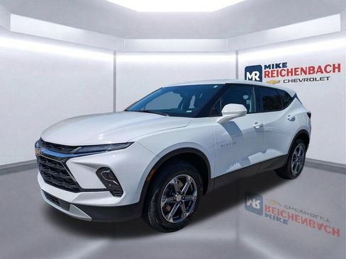 Used 2025 Chevrolet Blazer LT FWD image 30