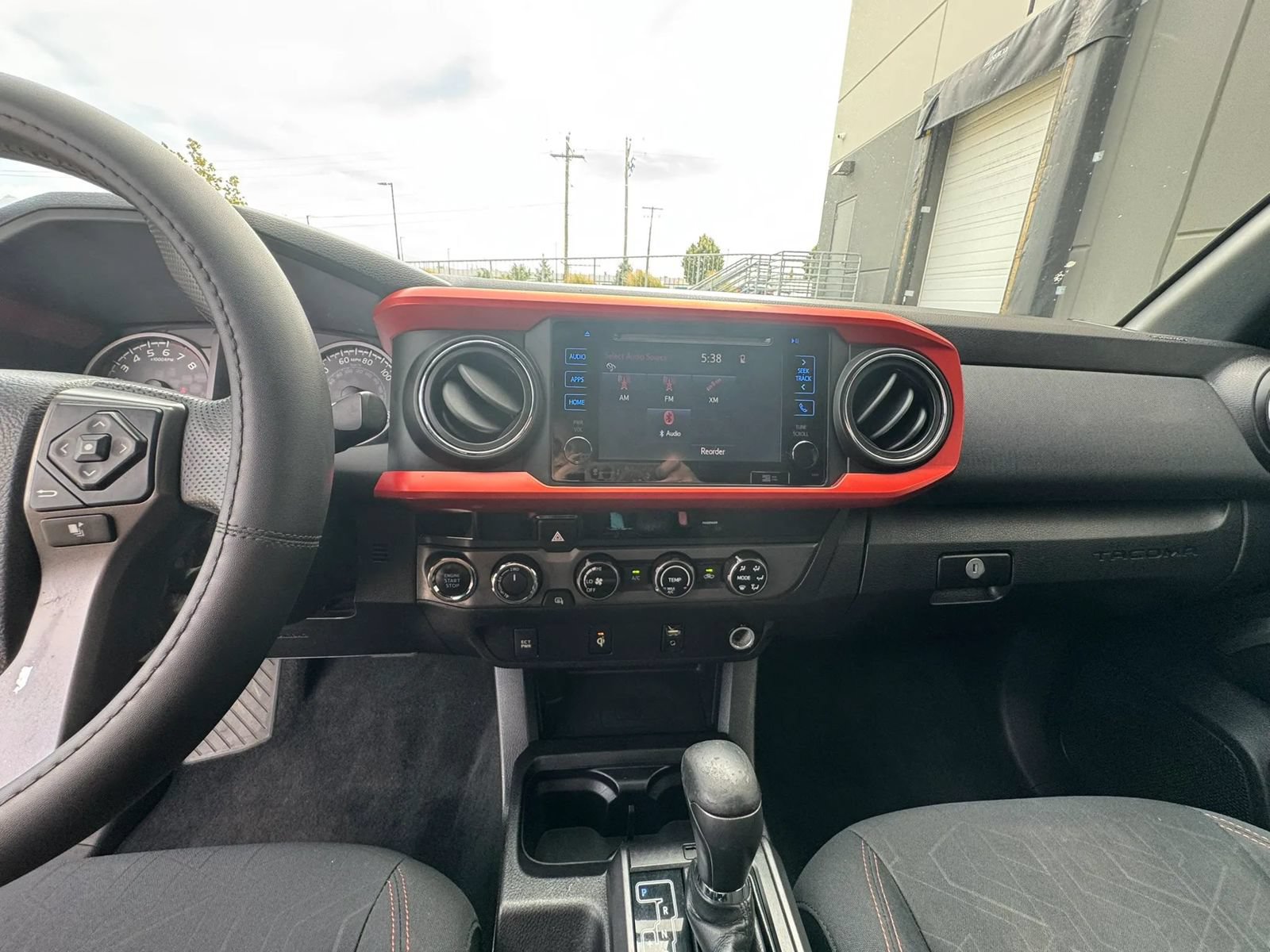 Used 2016 Toyota Tacoma TRD Off-Road w/ Towing Package AWD/4WD image 10