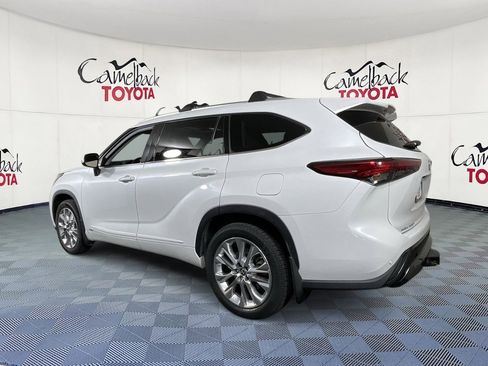 Used 2022 Toyota Highlander Limited image 5