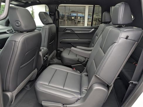 New 2026 GMC Acadia Elevation FWD image 25