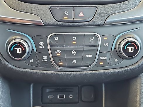 Used 2022 Chevrolet Equinox LT FWD image 26