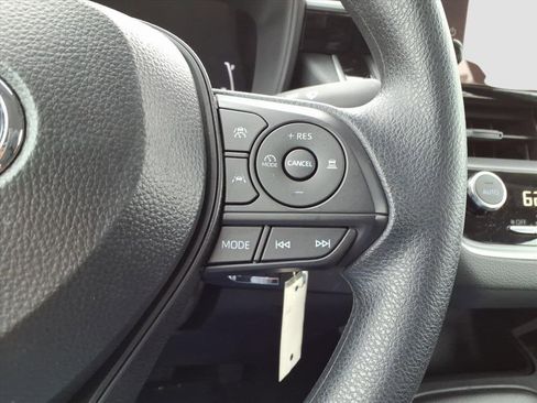 Used 2026 Toyota Corolla LE image 38