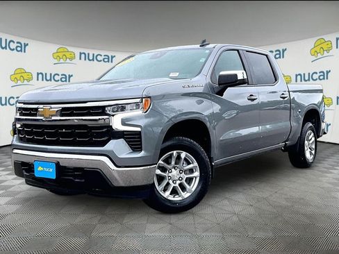 Used 2023 Chevrolet Silverado 1500 LT AWD/4WD image 3