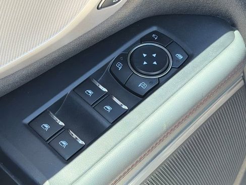 Used 2025 Ford Expedition Active image 19