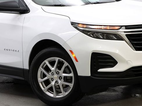 Certified 2024 Chevrolet Equinox LS w/ LS Convenience Package image 3