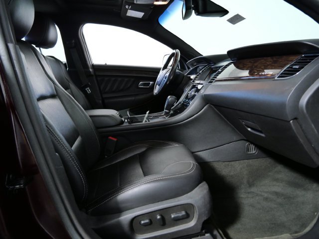 Used 2018 Ford Taurus Limited AWD/4WD image 9