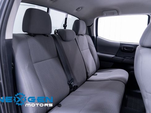 Used 2019 Toyota Tacoma SR image 41