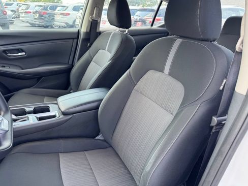 Used 2025 Nissan Sentra SV FWD image 10