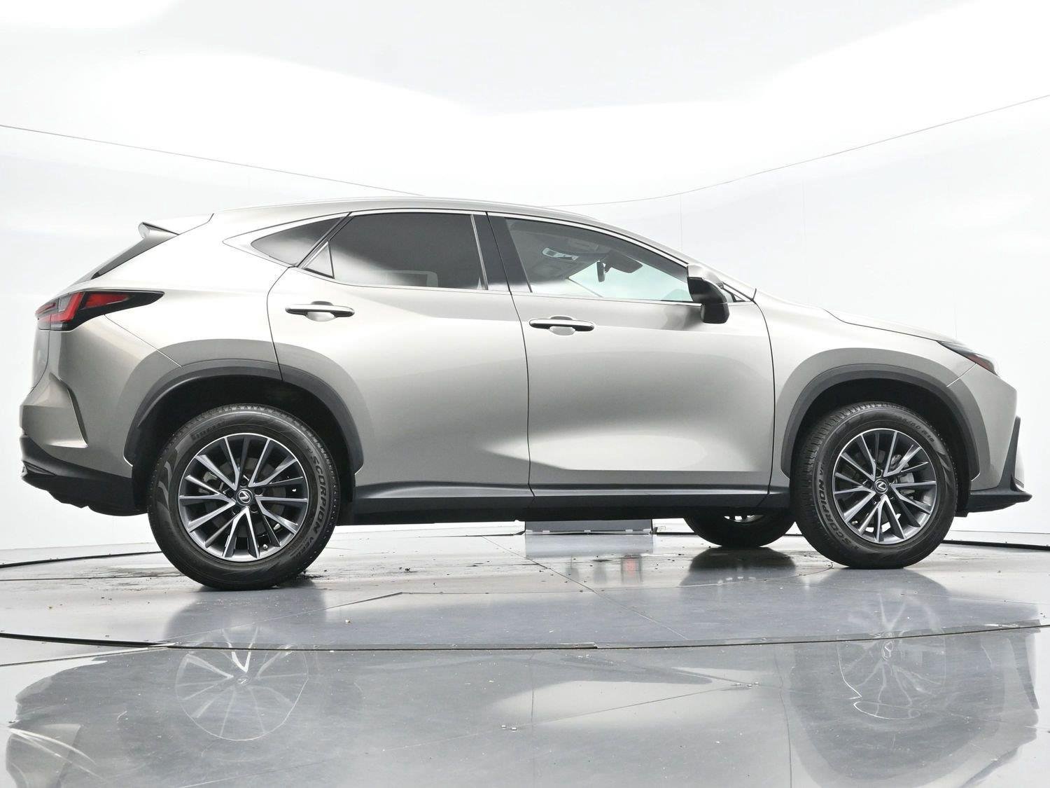 Used 2022 Lexus NX 250 FWD w/ Towing Package (2000 Lbs) image 52
