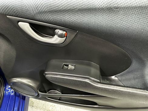 Used 2010 Honda Fit Sport image 31