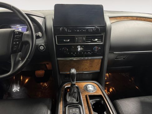 Used 2022 Nissan Armada SL w/ Captain's Chairs Package RWD image 11