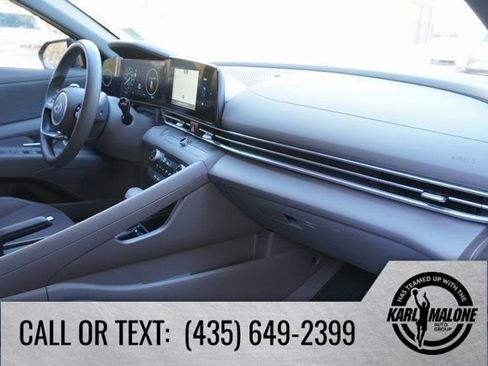 Used 2024 Hyundai Elantra SEL image 35