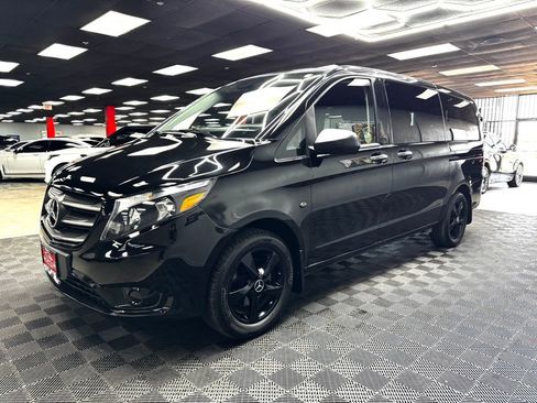 Used 2018 Mercedes-Benz Metris Passenger image 8