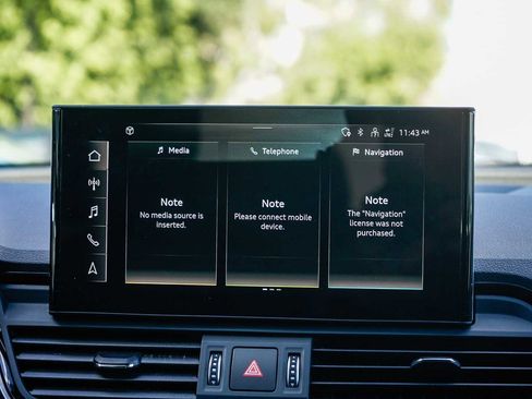 Used 2023 Audi Q5 Premium w/ Convenience Package image 14