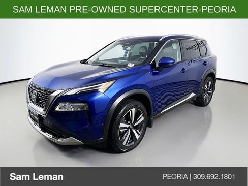 Used 2021 Nissan Rogue Platinum image 3