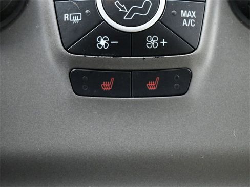 Used 2018 Ford Taurus SEL image 10