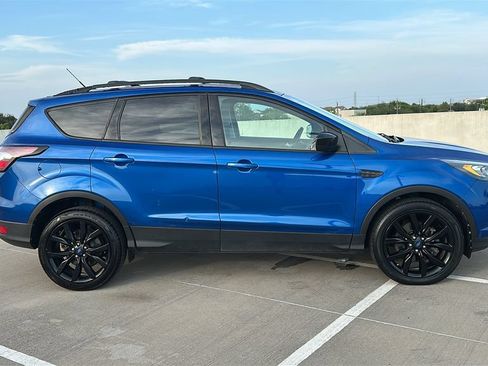Used 2018 Ford Escape SE w/ SE Sport Appearance Package AWD/4WD image 14