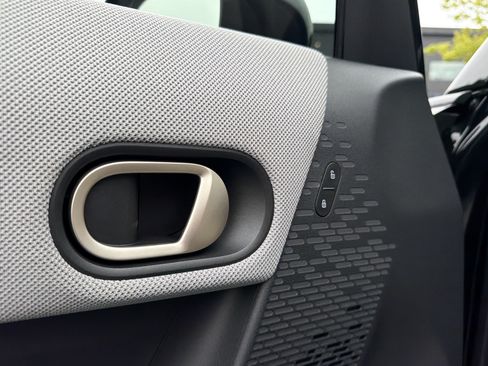 New 2026 MINI Cooper 4-Door Hardtop FWD image 25