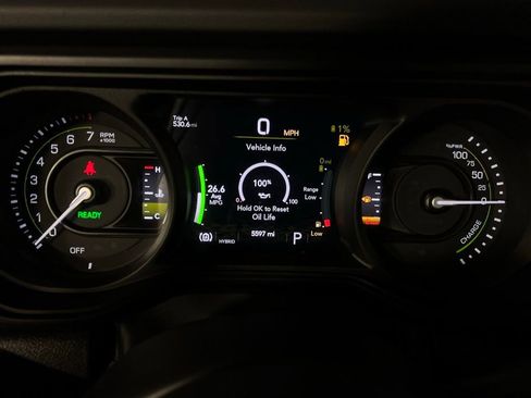 Used 2024 Jeep Wrangler Unlimited Rubicon 4xe image 15