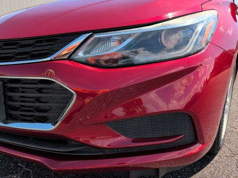 Used 2018 Chevrolet Cruze LT FWD image 26