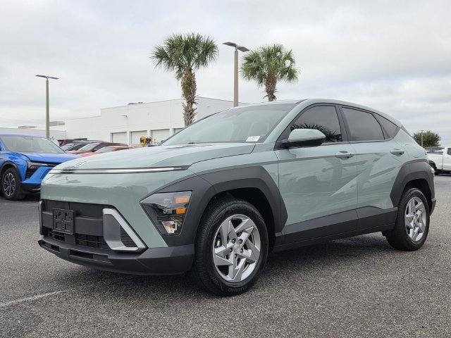 Used 2025 Hyundai Kona SE FWD image 2