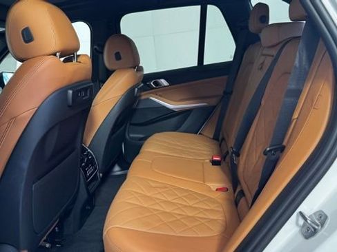 Used 2023 BMW X5 xDrive40i w/ Premium Package image 16