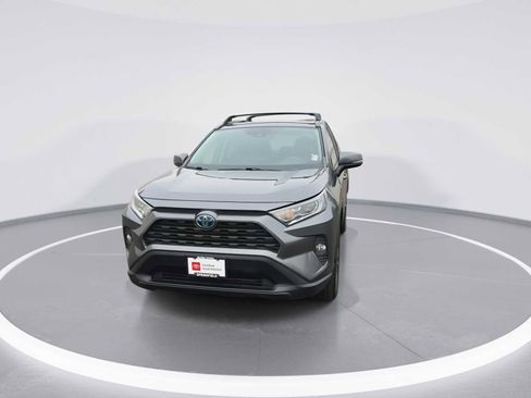 Certified 2021 Toyota RAV4 XLE Premium image 3