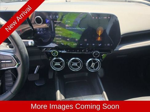 Used 2024 Chevrolet Blazer EV LT AWD/4WD image 11