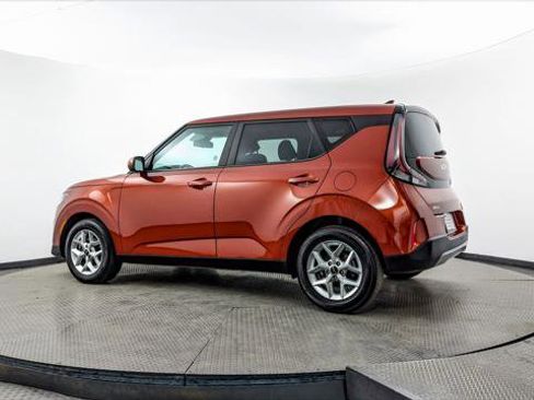 Used 2024 Kia Soul LX w/ Option Group 015 image 6