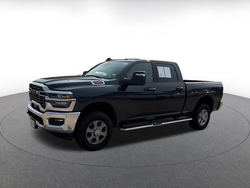 Used 2025 RAM 2500 Big Horn AWD/4WD image 8