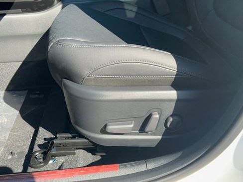 Certified 2025 Kia Seltos SX image 14